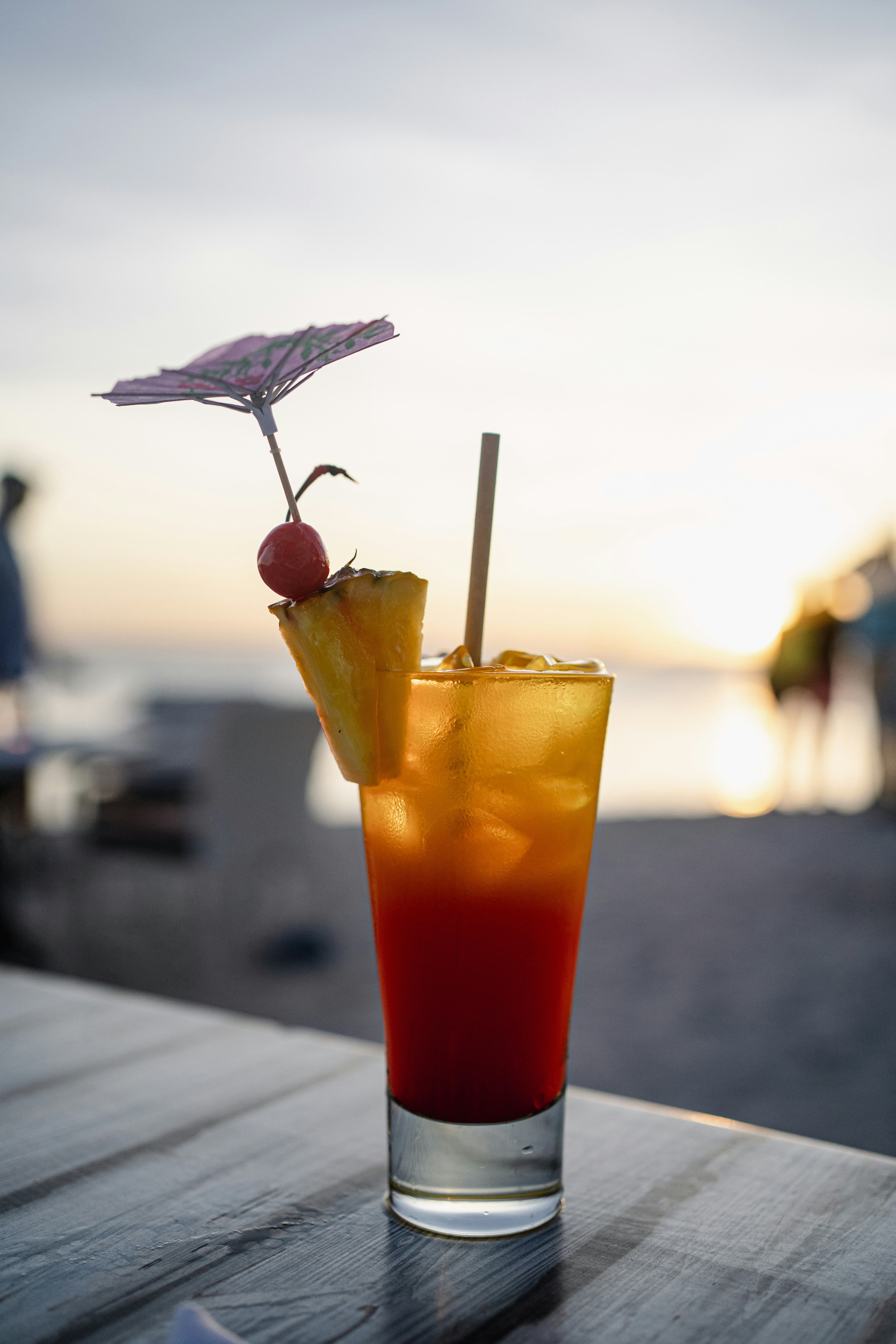 Riva Beach Club — Bar & Cocktail
